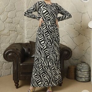 Modanisa Zebra Print Maxi Dress Long Sleeve Belted Stretch Modest Monochromatic